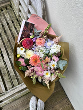 Last inn bildet i Galleri-visningsprogrammet, Frisk &amp; fargerik bukett
